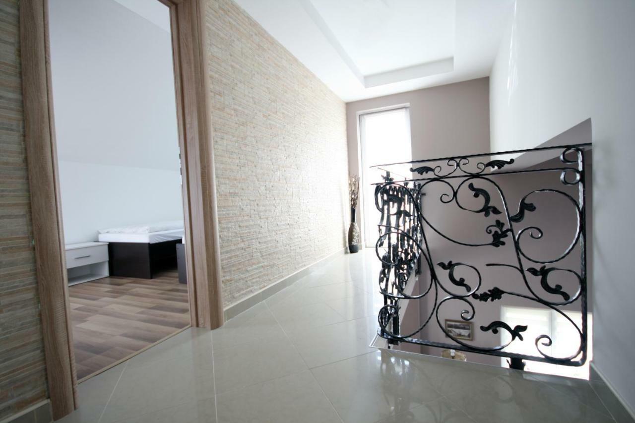 Holiday House Leona Otočac Zewnętrze zdjęcie