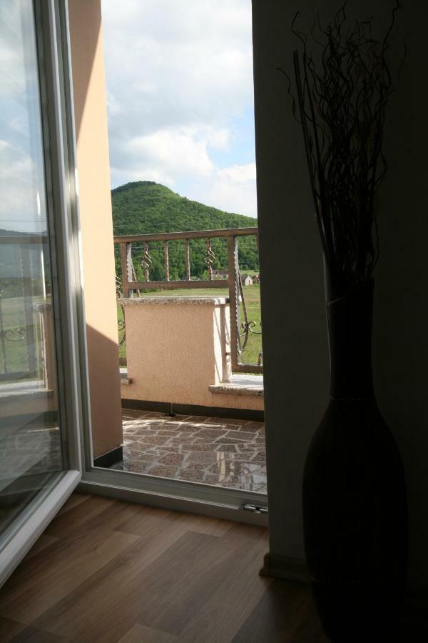 Holiday House Leona Otočac Zewnętrze zdjęcie