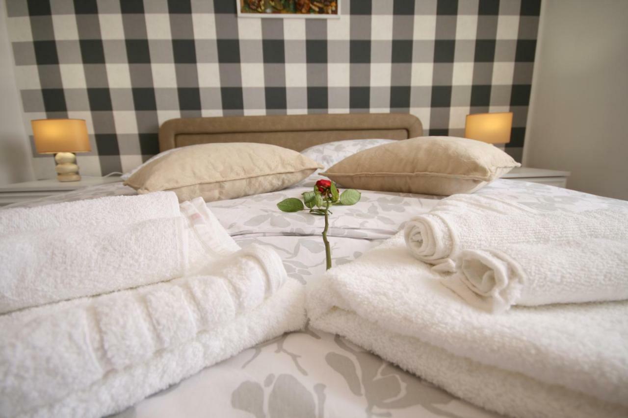 Holiday House Leona Otočac Zewnętrze zdjęcie