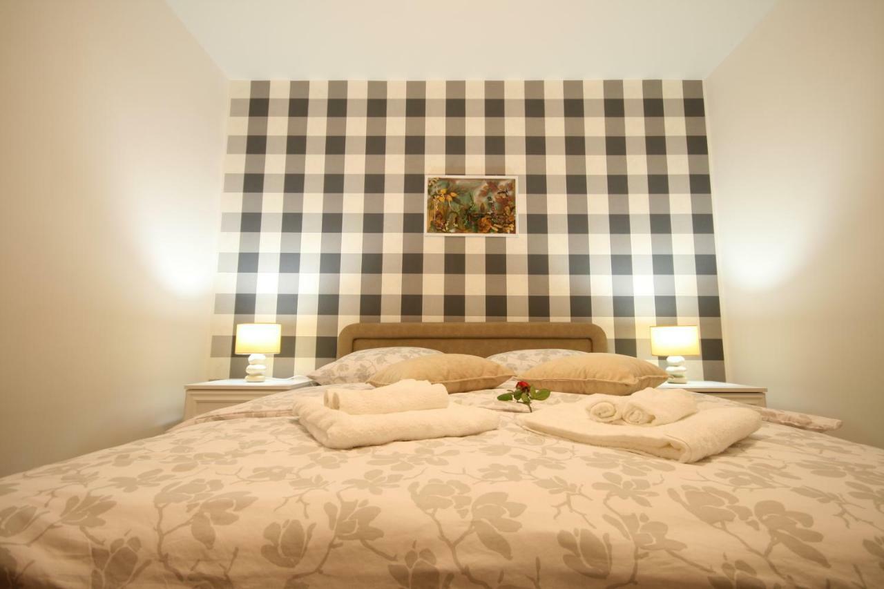 Holiday House Leona Otočac Zewnętrze zdjęcie
